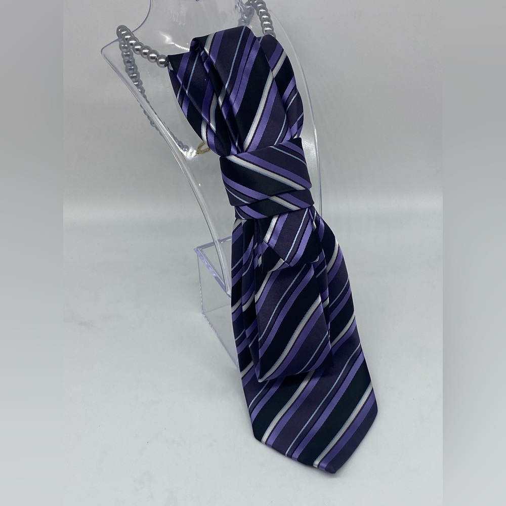 Elegant Purple/Grey Striped Pearl Tie